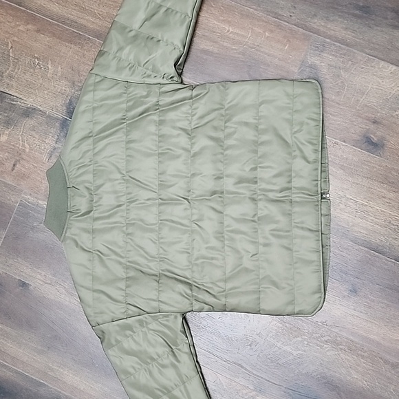 Frye Hunter Green Quilted Bomber Jacket, size Medium - Picture 9 of 9